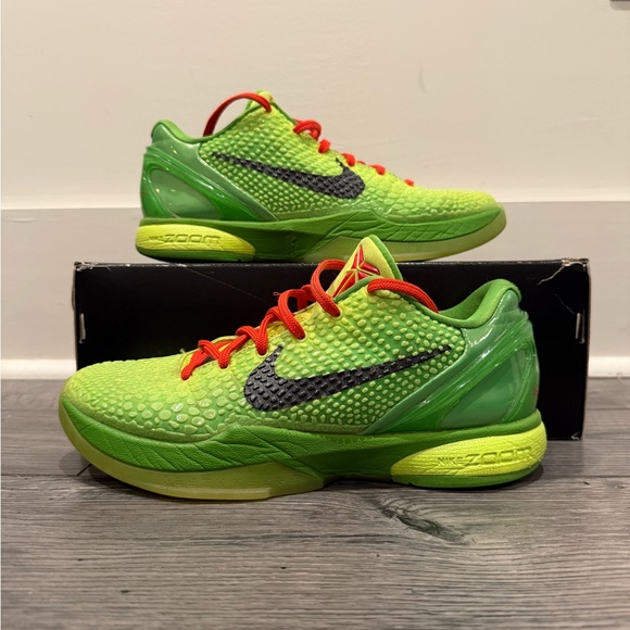 Nike Kids Green Basketball Shoes main image 4